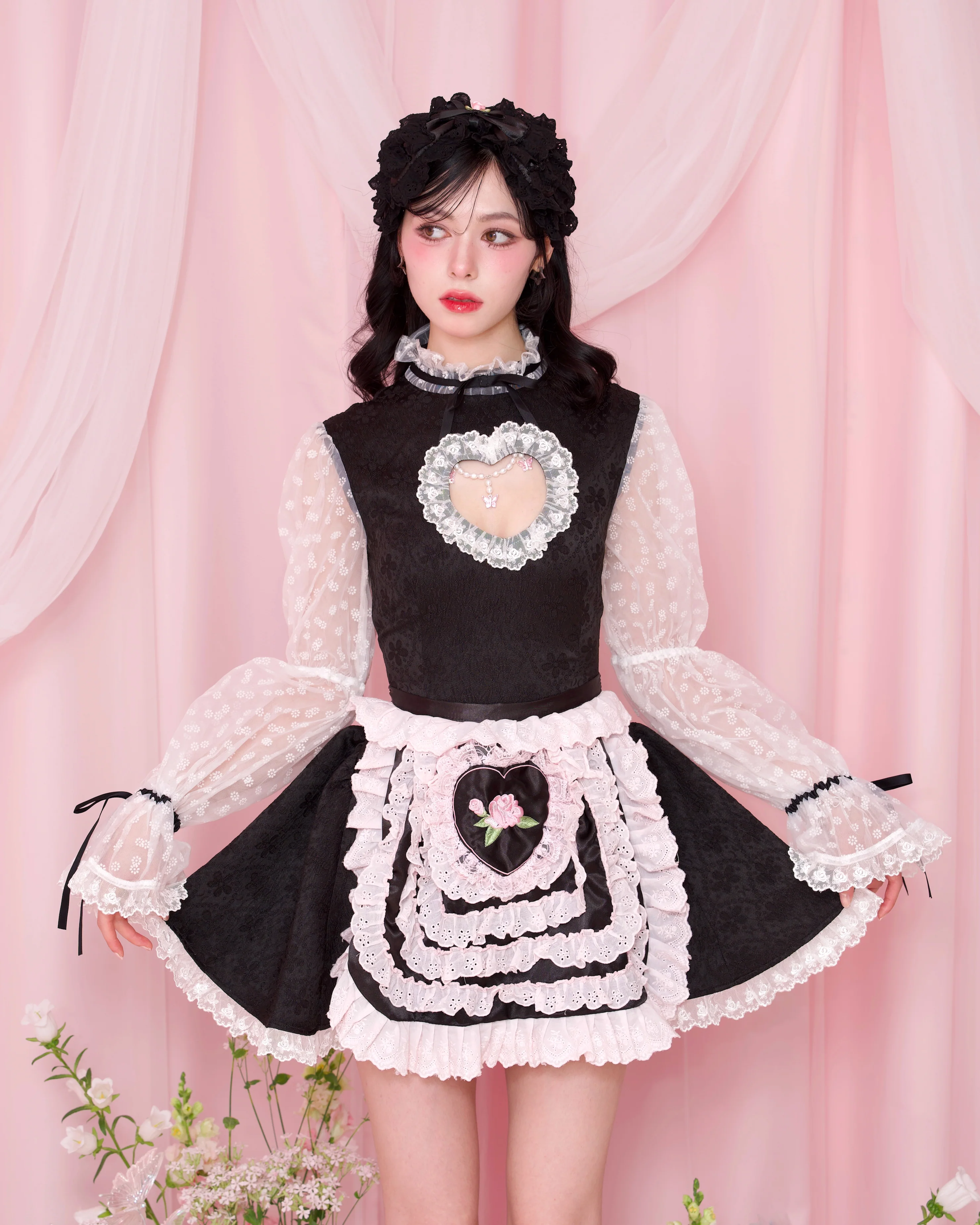 Cottage Frill Apron - Black - Image 4