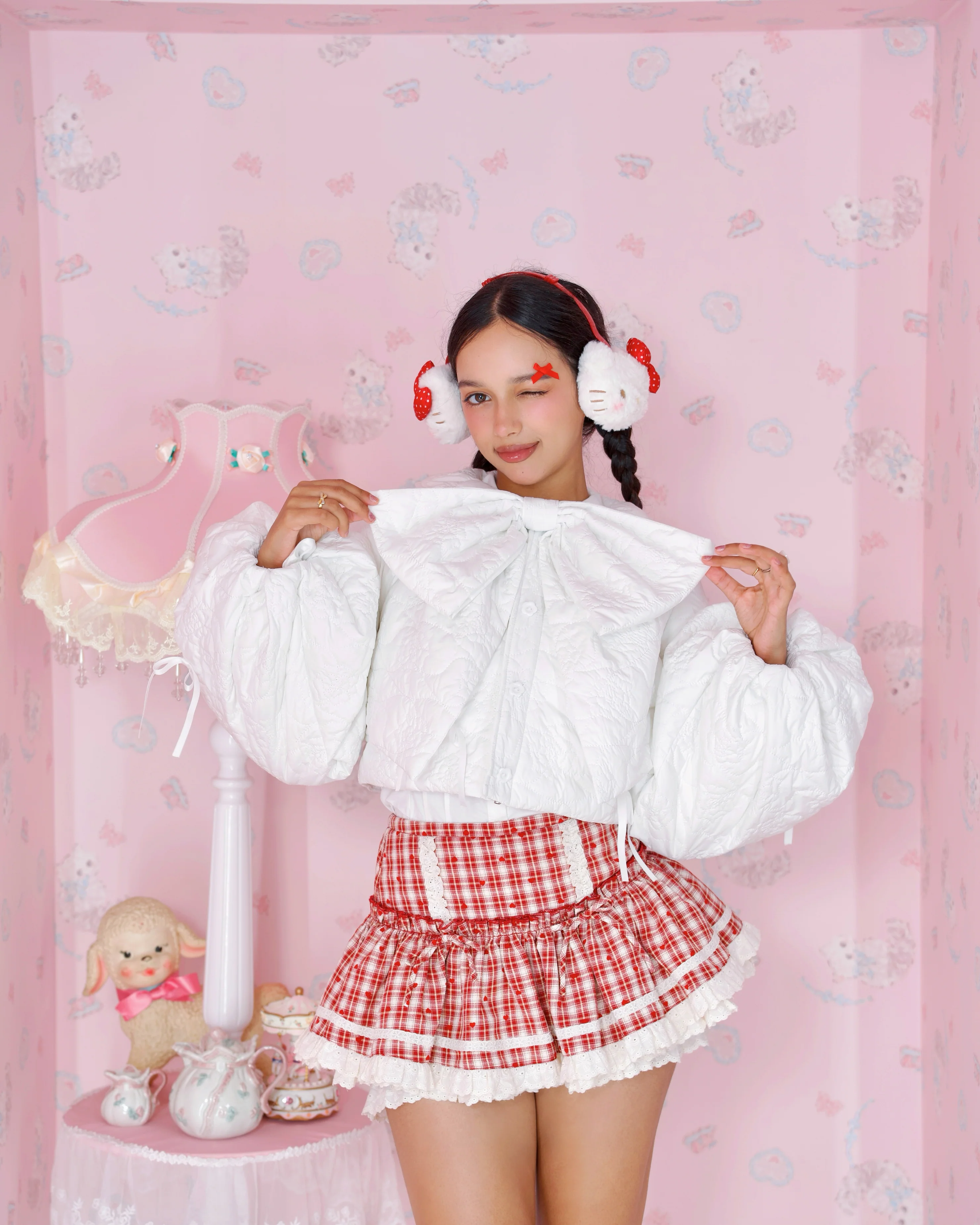 Ribboned Angel’s Puff Jacket - White