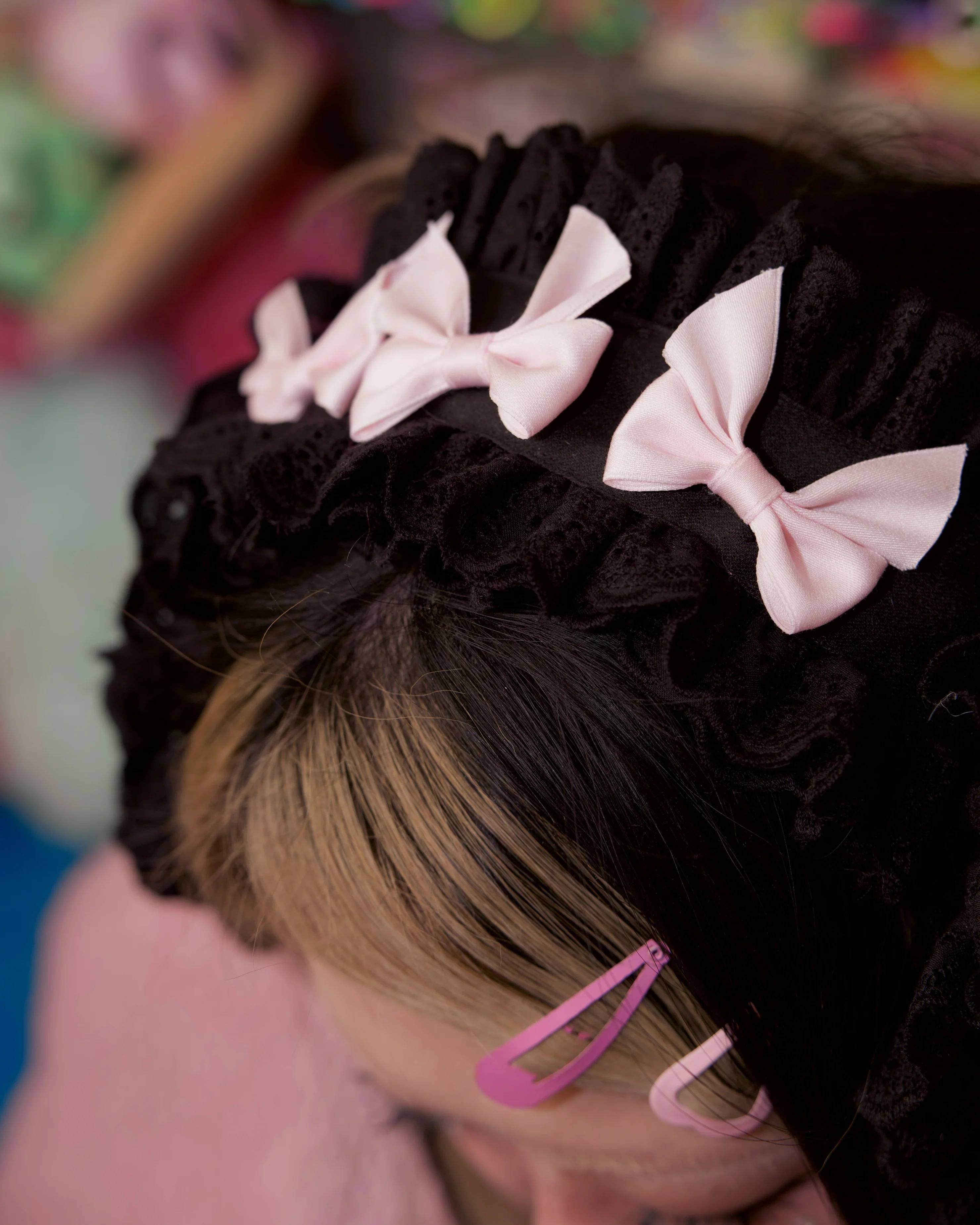 Winterbelle's Bow Ear Warmer - Black x Pink - Image 5