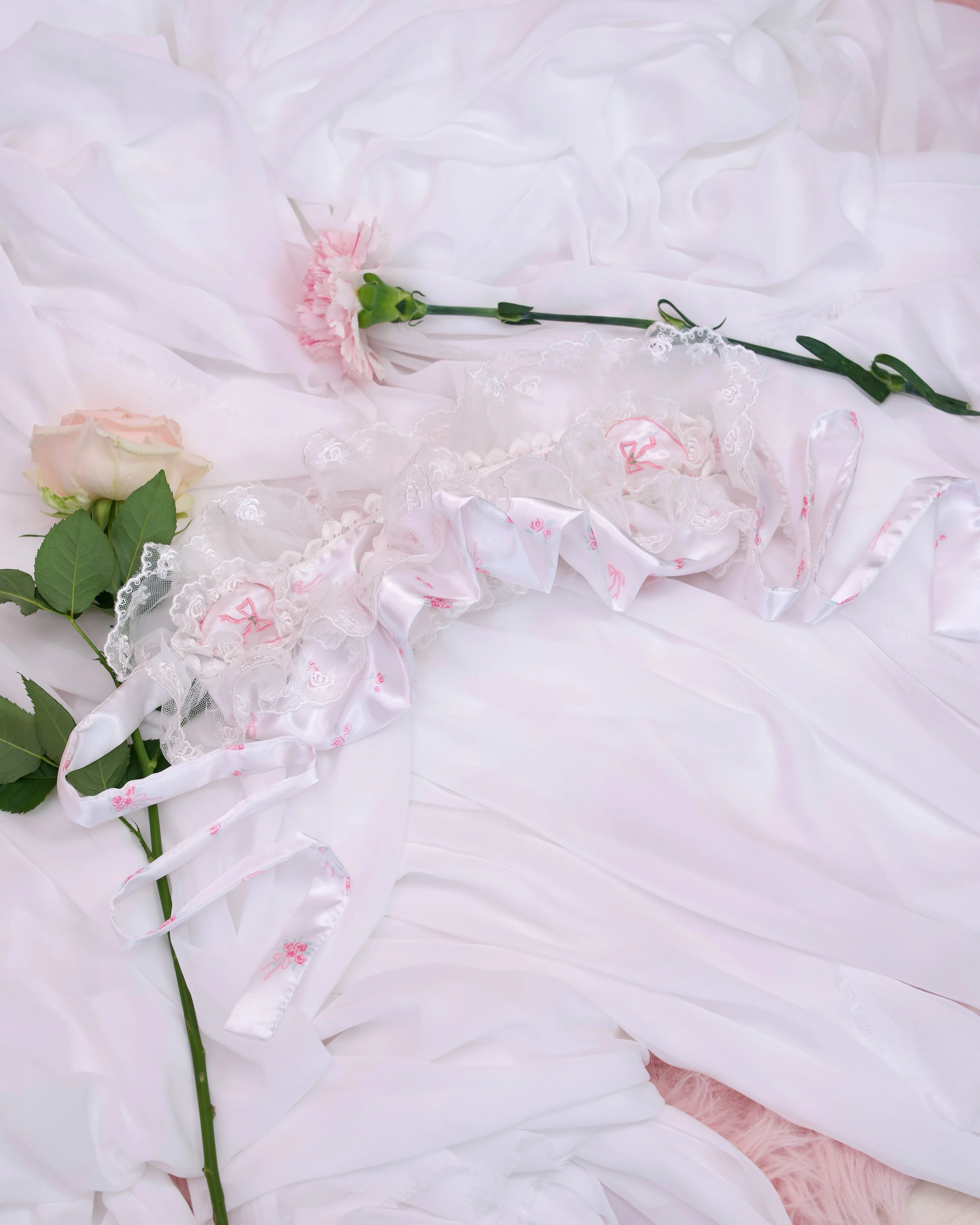 Rosette Ruffle Bonnet - White // PREORDER - Image 6