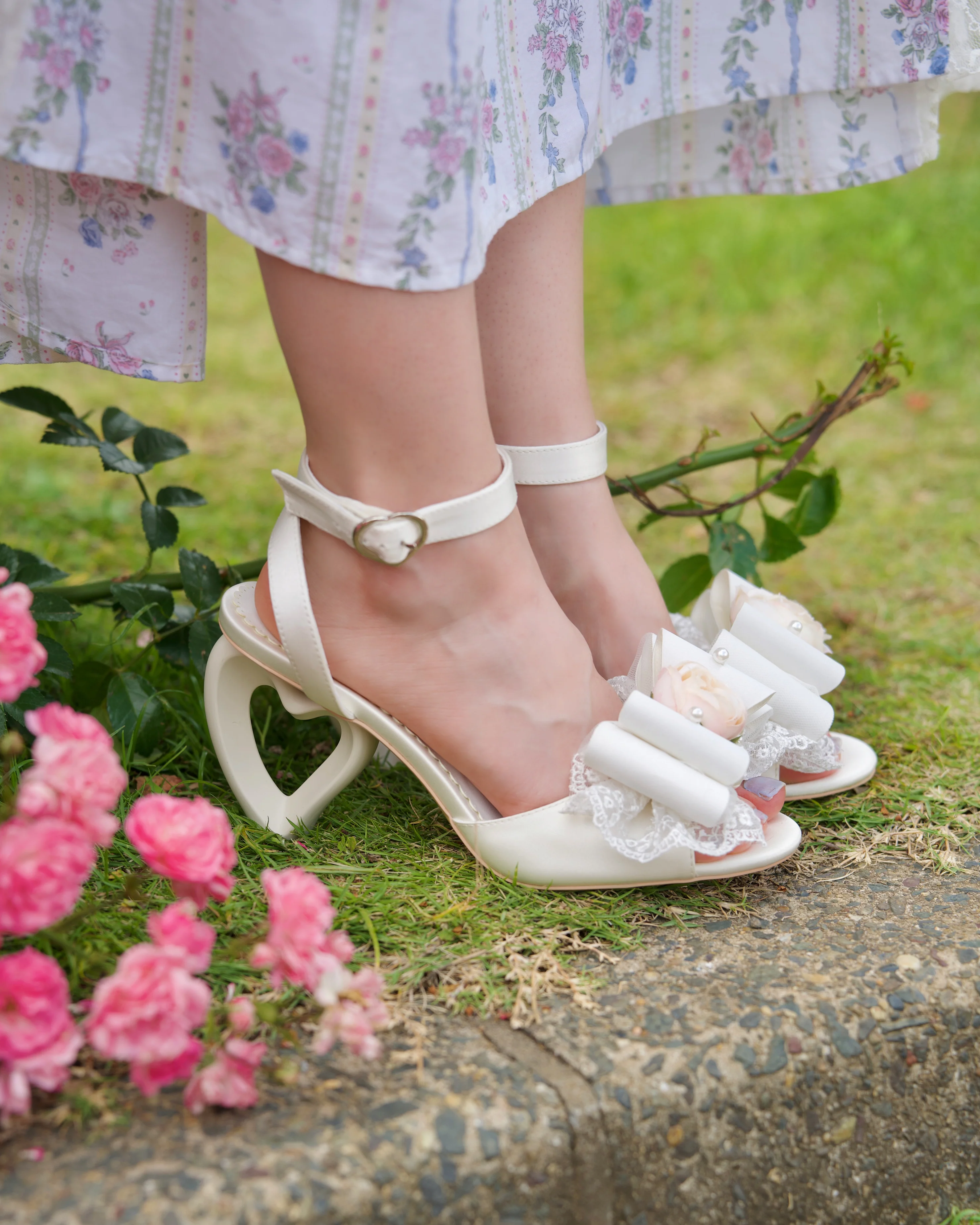 La Vie En Rose Heart Sandal Heels White - Image 5