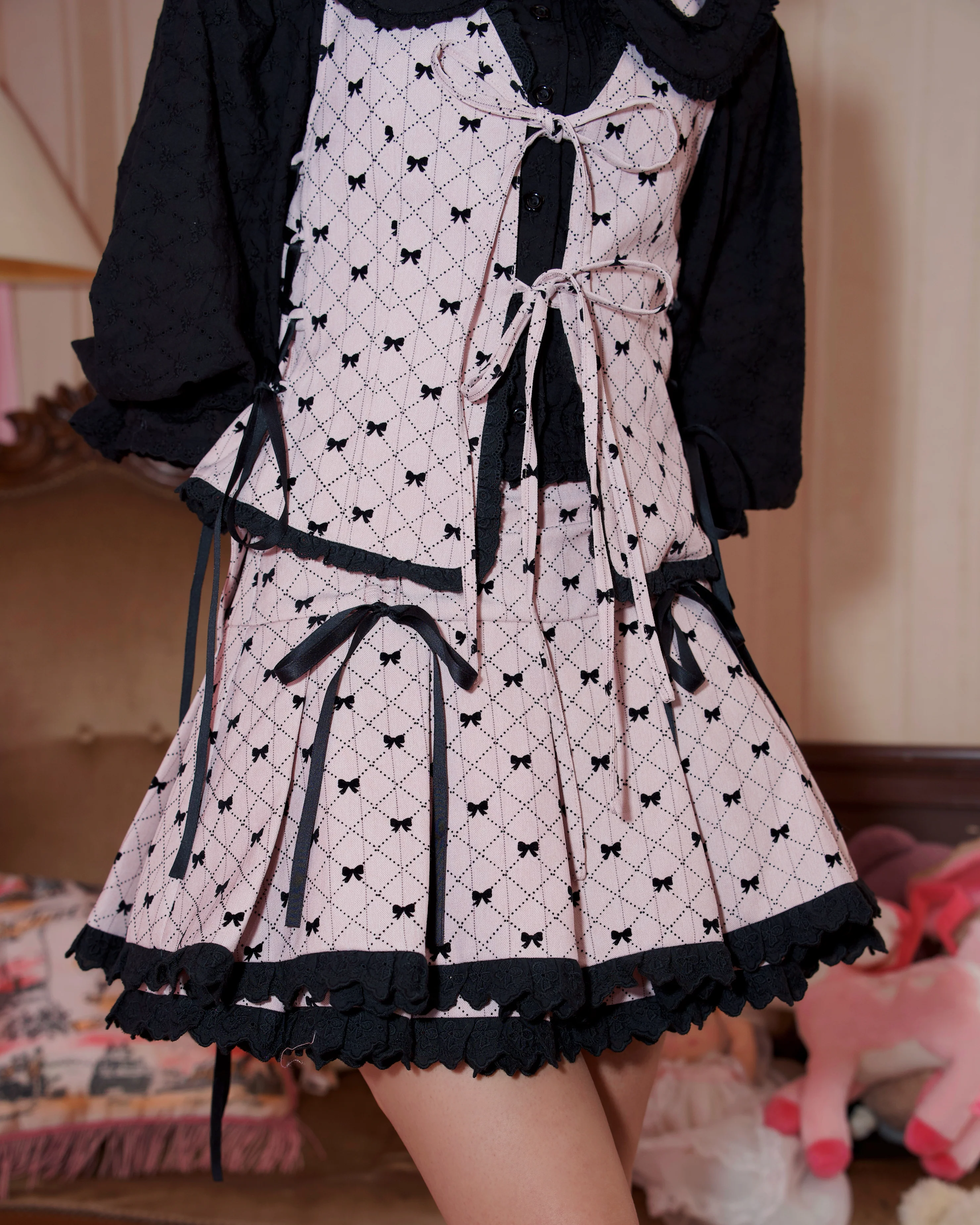 Ribboned Charm Set Vest - Pink - Image 4