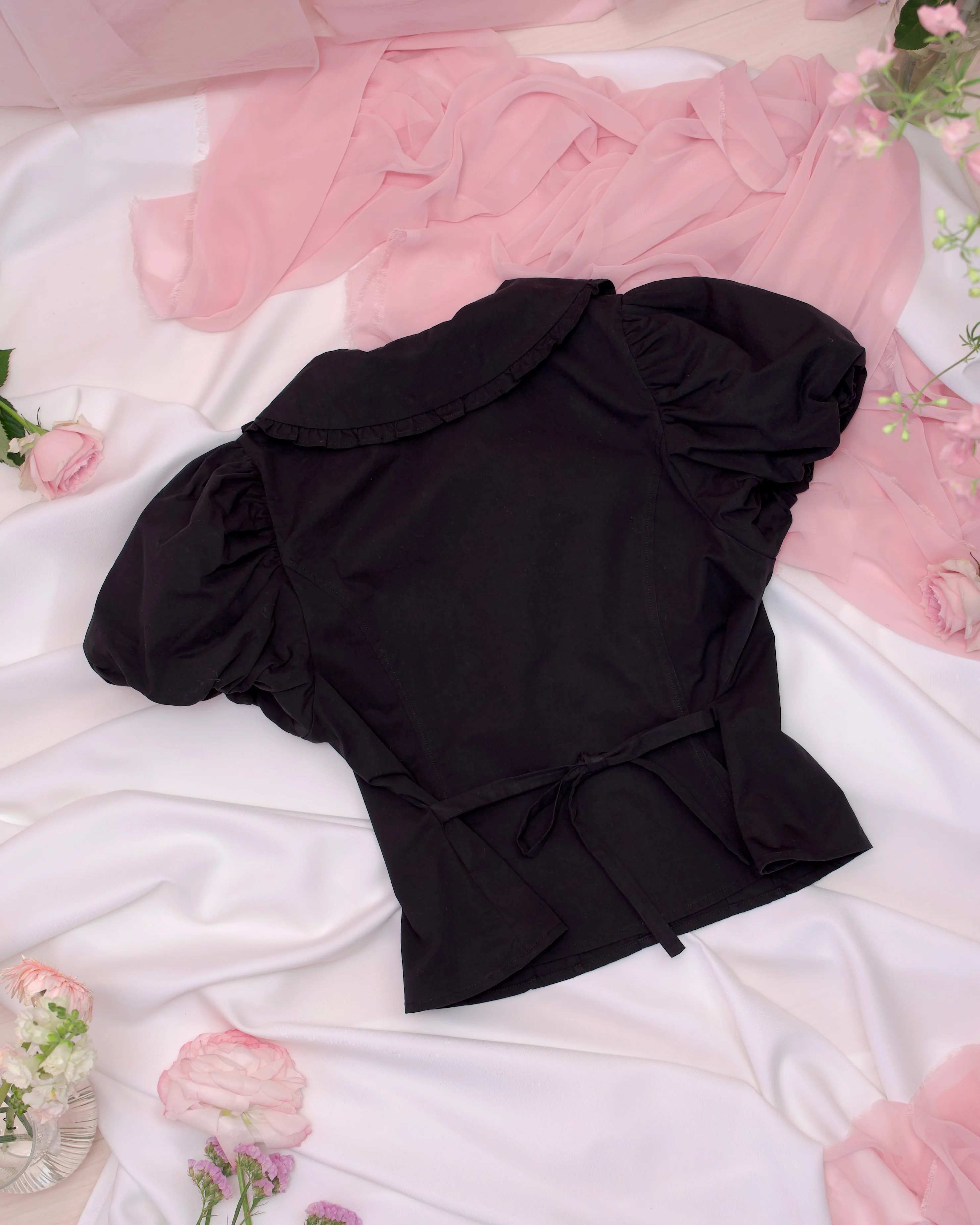 Rosa D'Amour Shortsleeve Blouse - Black - Image 7