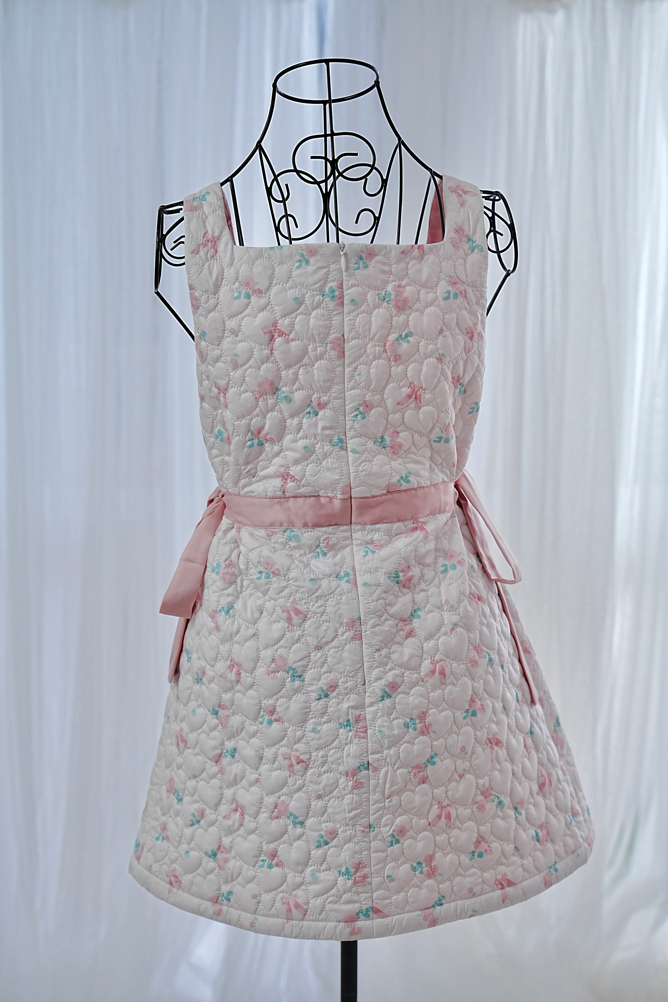 Roses & Ribbons Quilted DRESS - Image 4